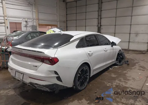 2022 Kia K5 Gt-Line z USA, uszkodzony, nr VIN 5XXG64J23NG129117